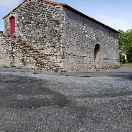 A La Commanderie Sur Les Pas Des Templiers Mauleon