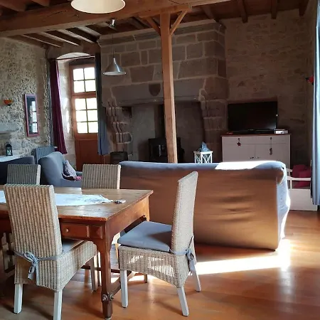 A La Commanderie Sur Les Pas Des Templiers Mauleon